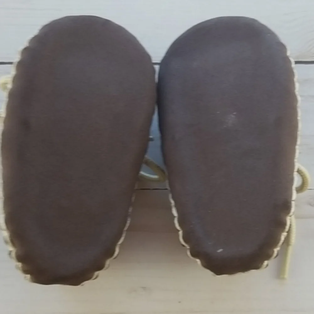 Moccasins baby shoes in brown, Size 3-6 months